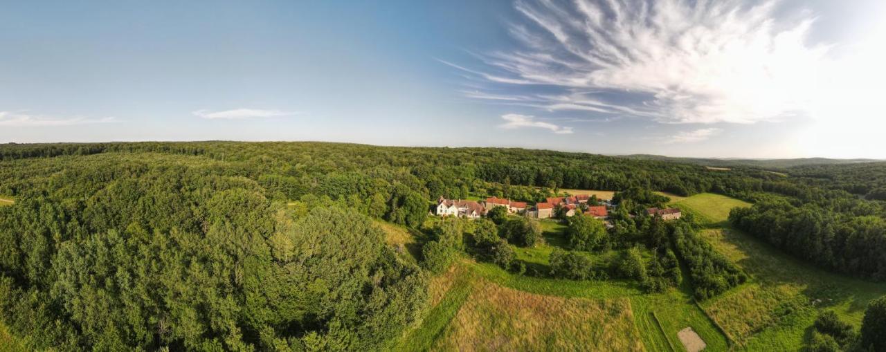 Bed and Breakfast Val De La Nef Joux-la-Ville Екстер'єр фото